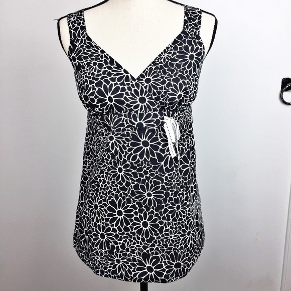 Tommy Hilfiger black daisy print sleeveless top size 6 great for layering - Picture 2 of 7